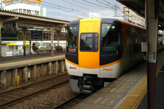 近鉄　伊勢市駅　ホーム