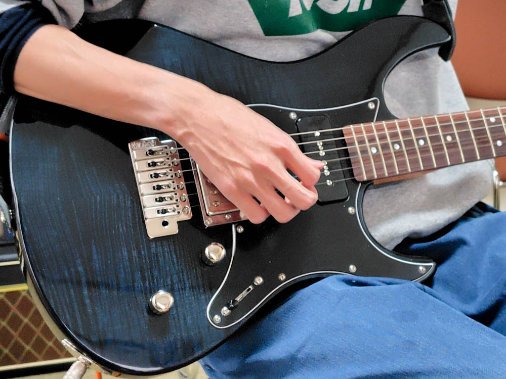 続報】生徒さんがYAMAHA PACIFICA 611VFMを「ぼっち・ざ・ろっく