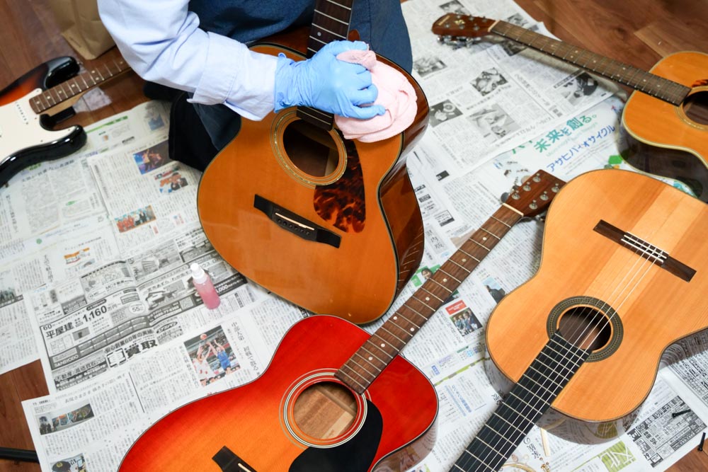 アズール・ギター教室　金山駅前教室で弦交換