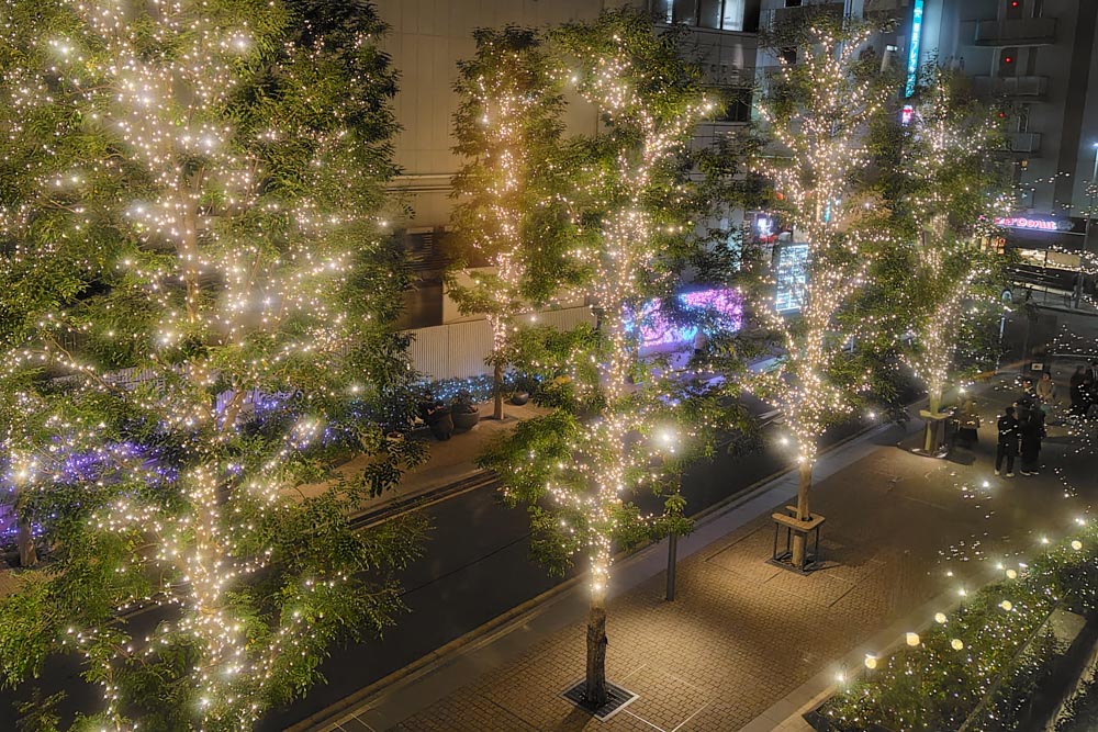 ミッドランド スクエア シネマ 前のイルミネーション